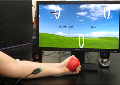 Biofeedback exergames to guide and evaluate isometric exercises